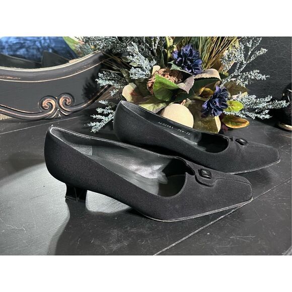 Stuart Weitzman Shoes - Stuart Weitzman Black Canvas Pumps Size 7.5 W